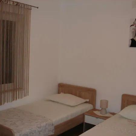 Apartment Dominik *