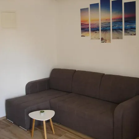 Dominik Apartament *