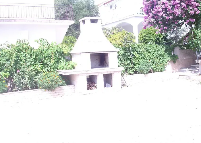 Dominik アパート